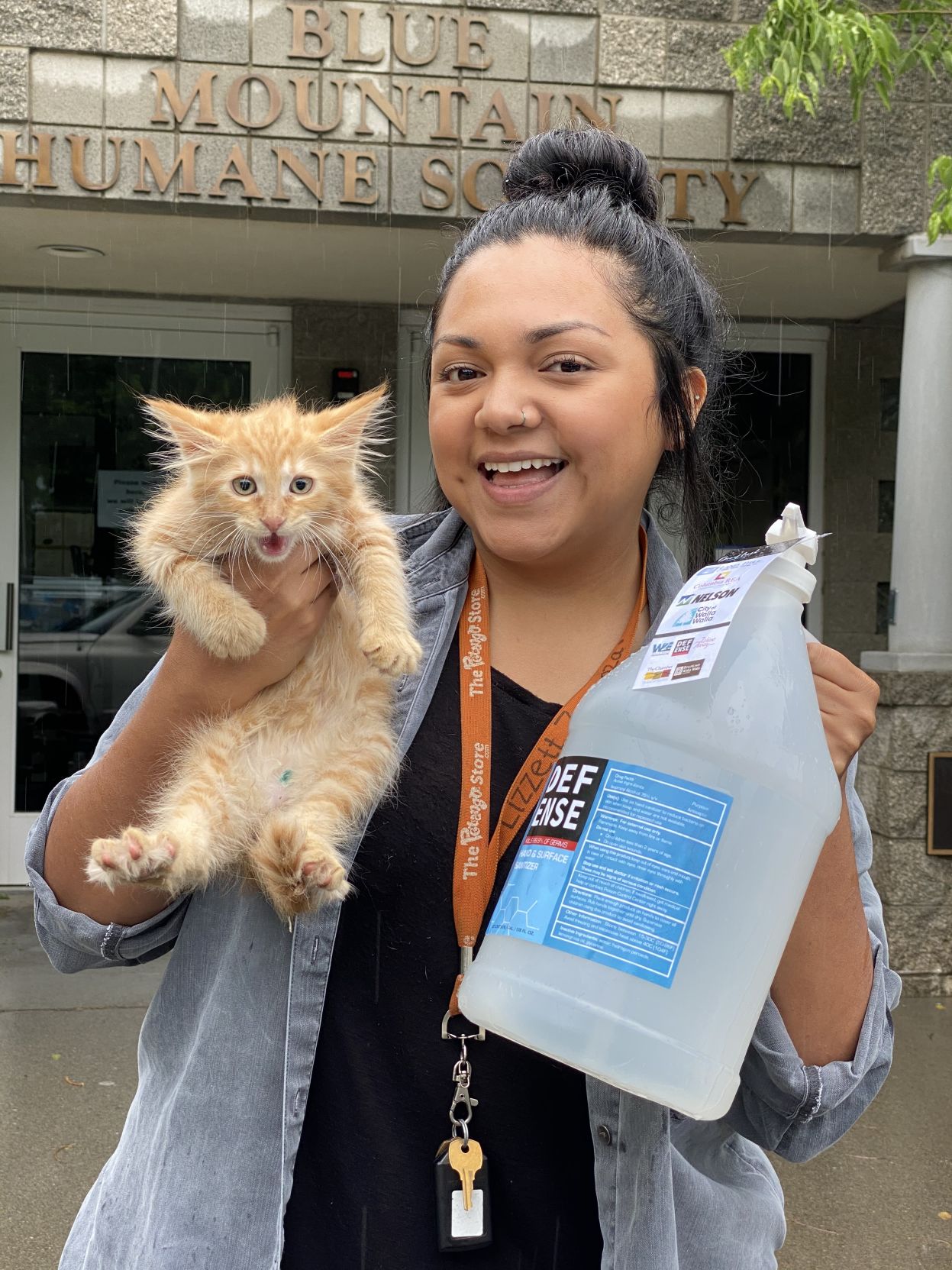 Walla Walla companies gives out more than 100 free sanitizers